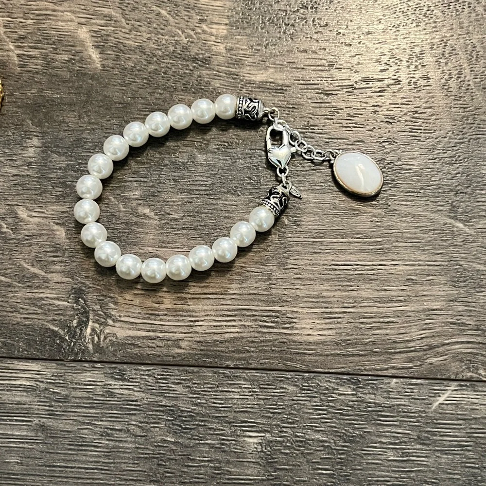 Set of 2‎ Avon Bracelets
